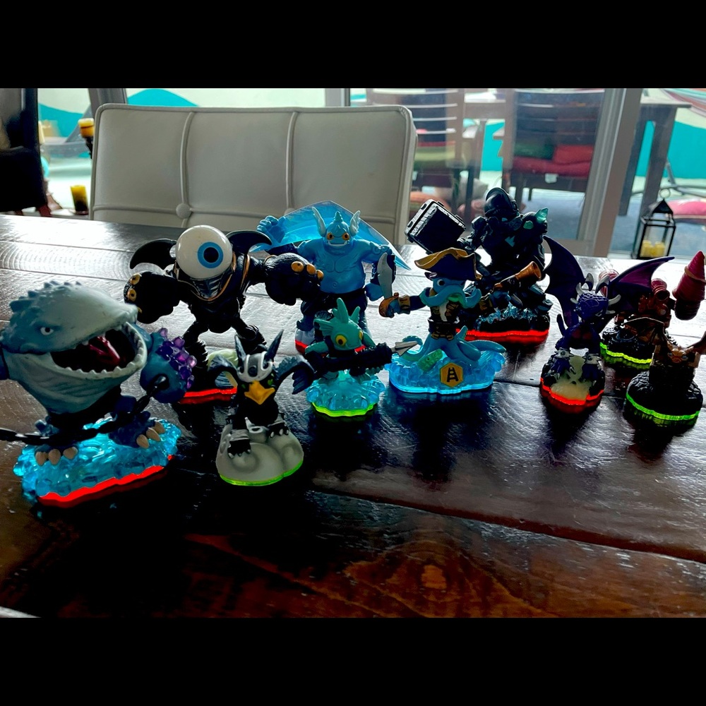 Skylander bundle of 10.
